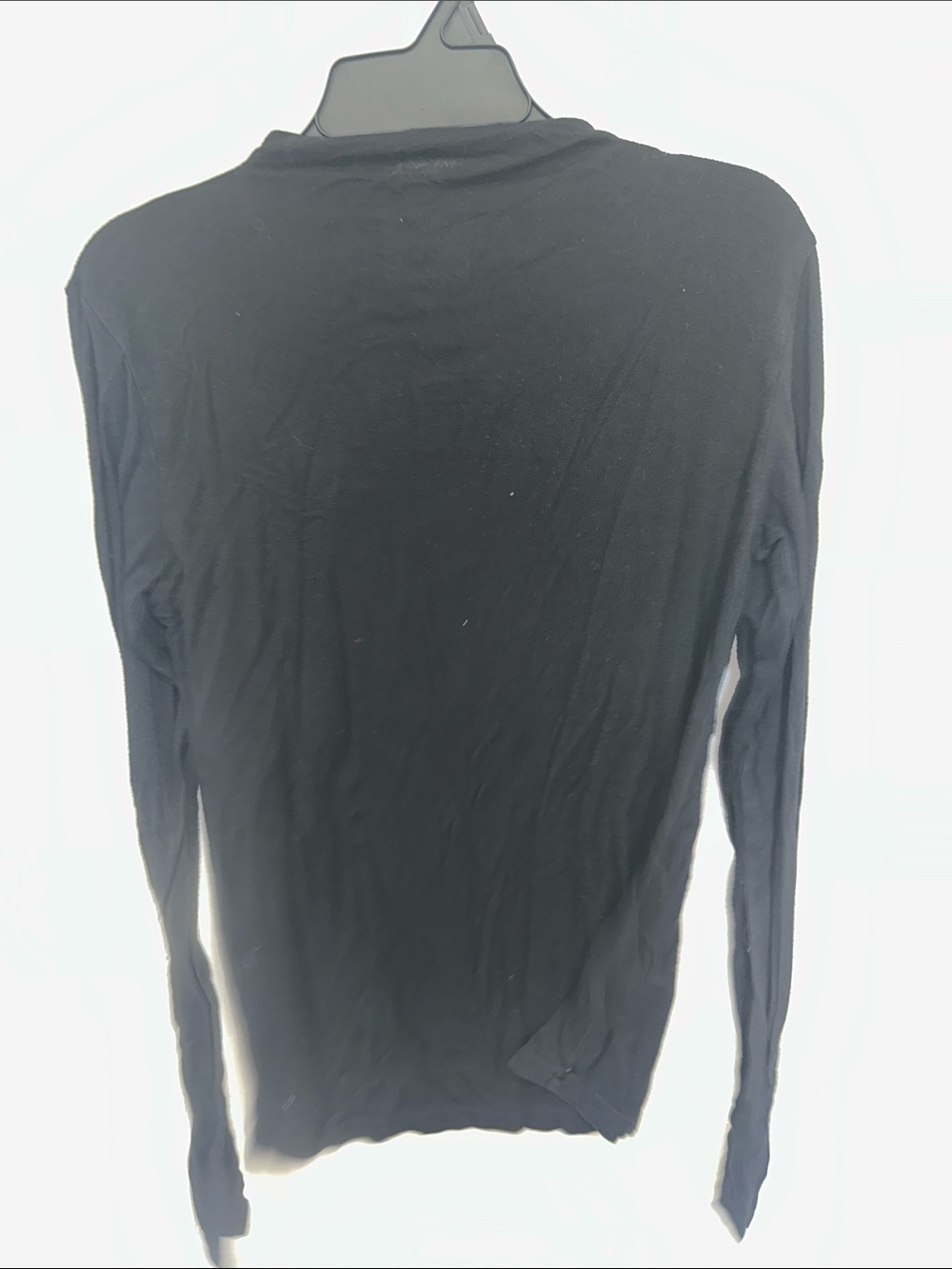 Women's Black Long-Sleeve Tee - Lightweight Everyday Top